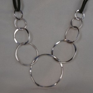 hammeredchainleather